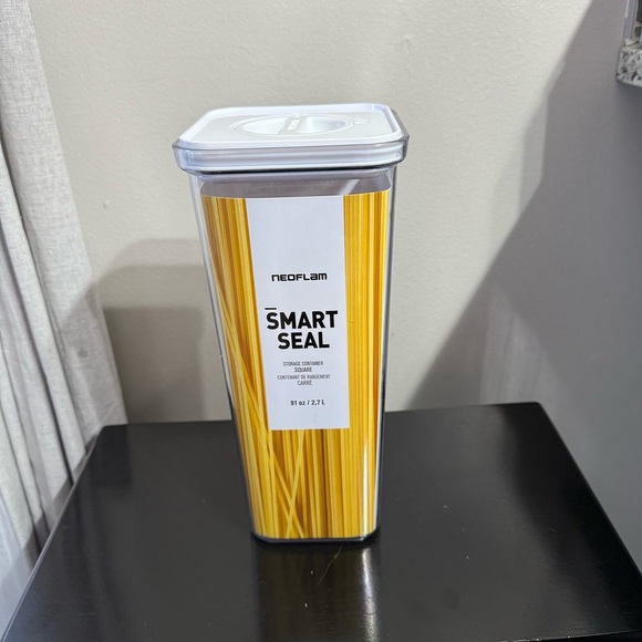 Neoflam Airtight BPA free Dry Food Kitchen Storage Container Smart Seal - Picture 1 of 10